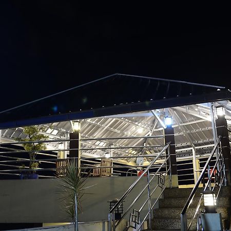 Guest House Salon Fora Gegerkalong Setiabudhi Bandung Exterior photo