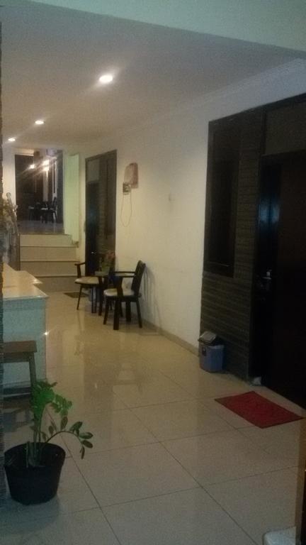 Guest House Salon Fora Gegerkalong Setiabudhi Bandung Exterior photo