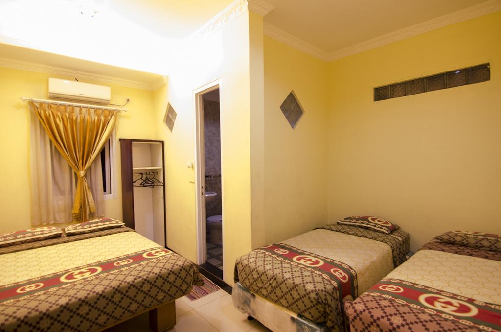 Guest House Salon Fora Gegerkalong Setiabudhi Bandung Exterior photo