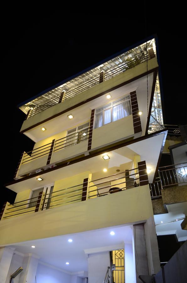 Guest House Salon Fora Gegerkalong Setiabudhi Bandung Exterior photo