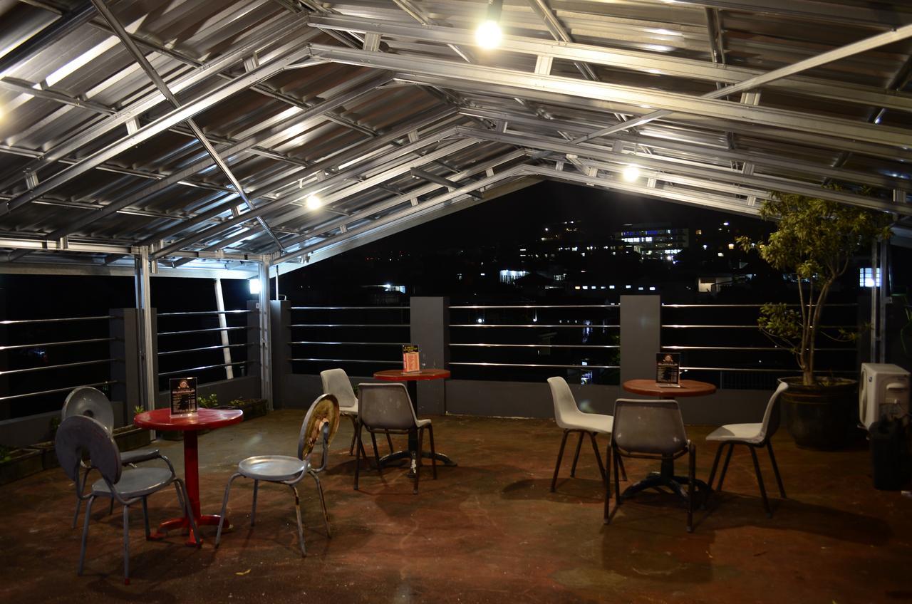 Guest House Salon Fora Gegerkalong Setiabudhi Bandung Exterior photo